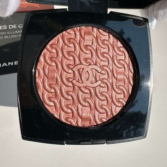Chanel Les Chaines de Chanel Illuminating Blush Powder Stunning